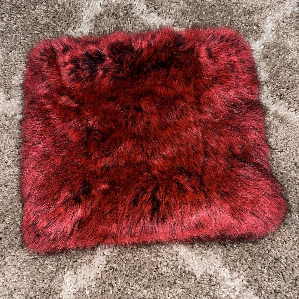 March Jacob’s faux fur sleeve/ scarf brand new from sample sale